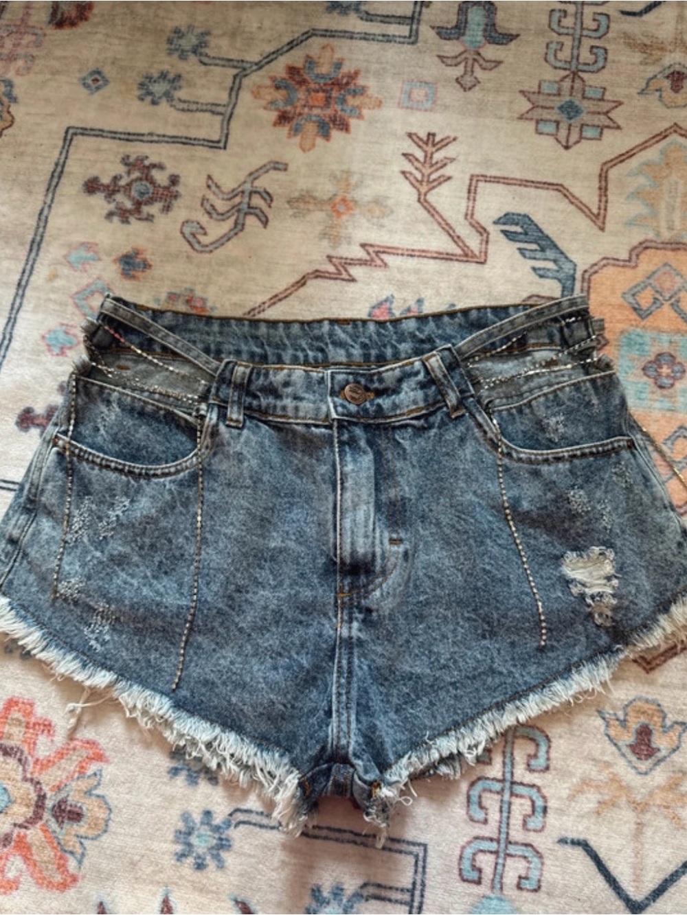 Classic Mid- Rise Women's Denim Shorts in Washed Blue
